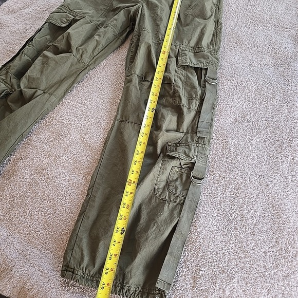 Garage Low Rise Baggy Cargo Pants Green Sz M Buckles Y2K Grunge 90s Festival - Picture 12 of 16